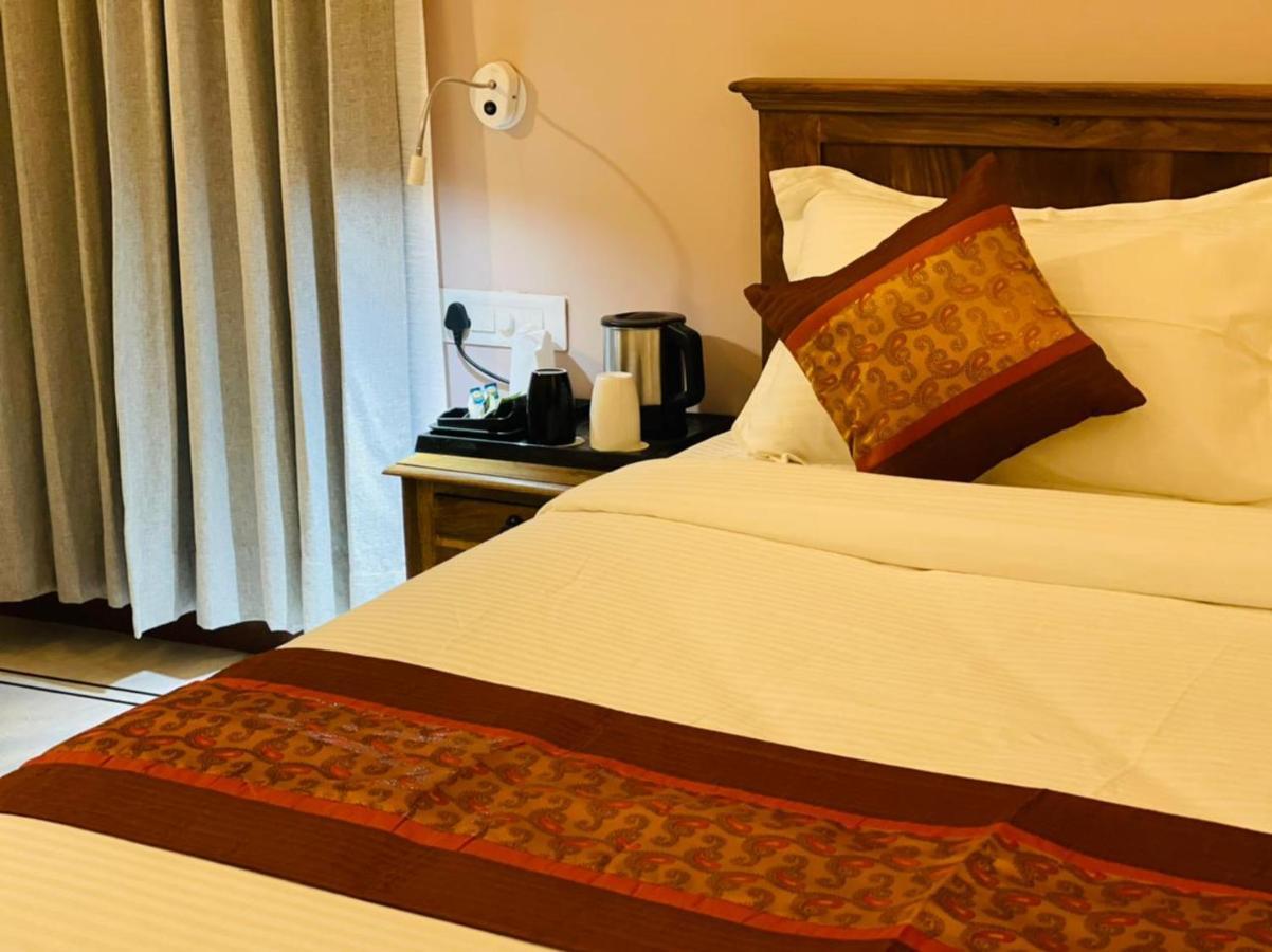 Dheergarh Palace Udaipur Bagian luar foto